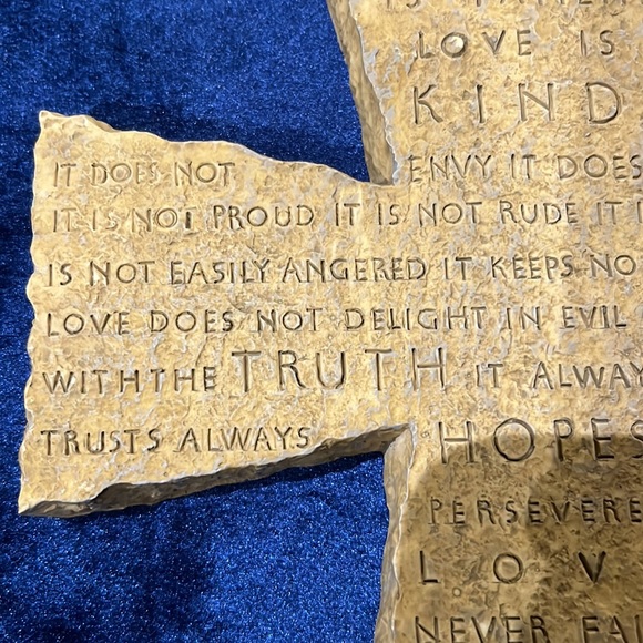 Love is Patient Love is Kind 1 Corinthians 13:4-8 Wall Cross Zondervan Inspirio - Picture 3 of 12